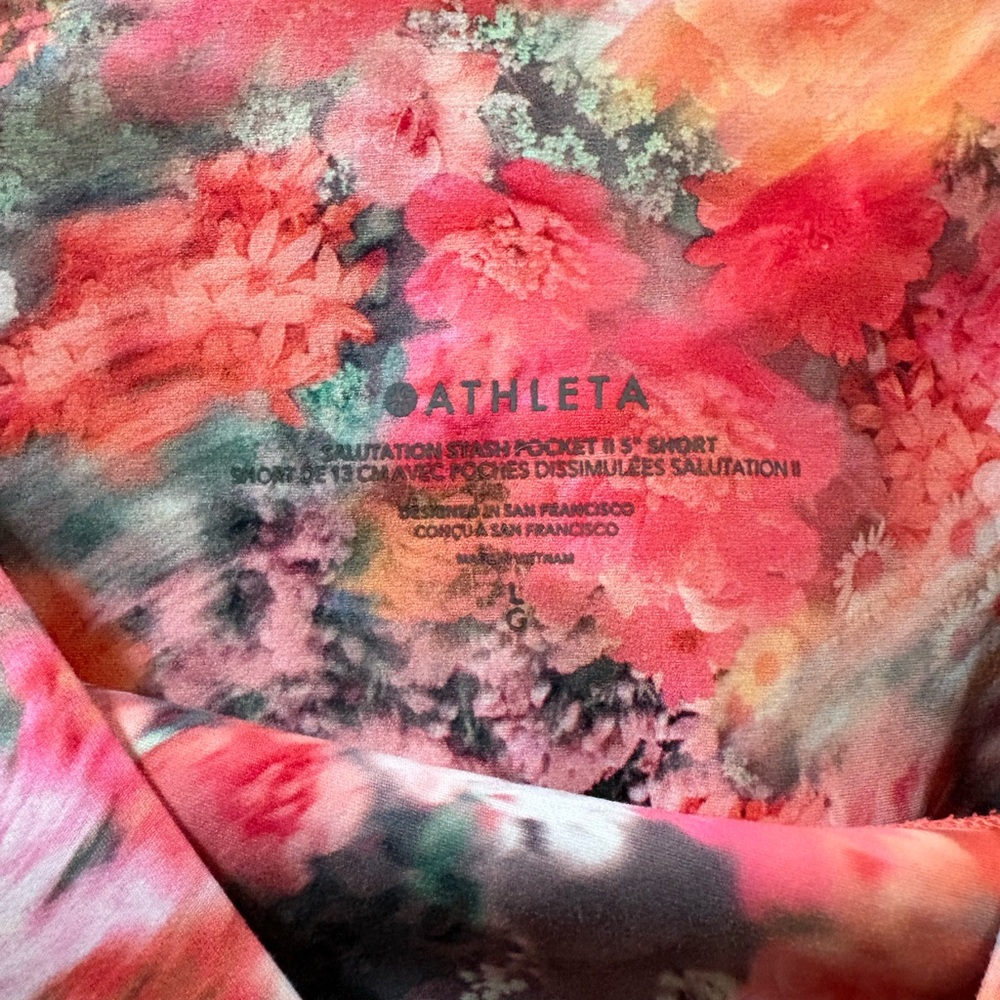 Athleta Salutation Stash 5” Floral Shorts - Picture 3 of 3